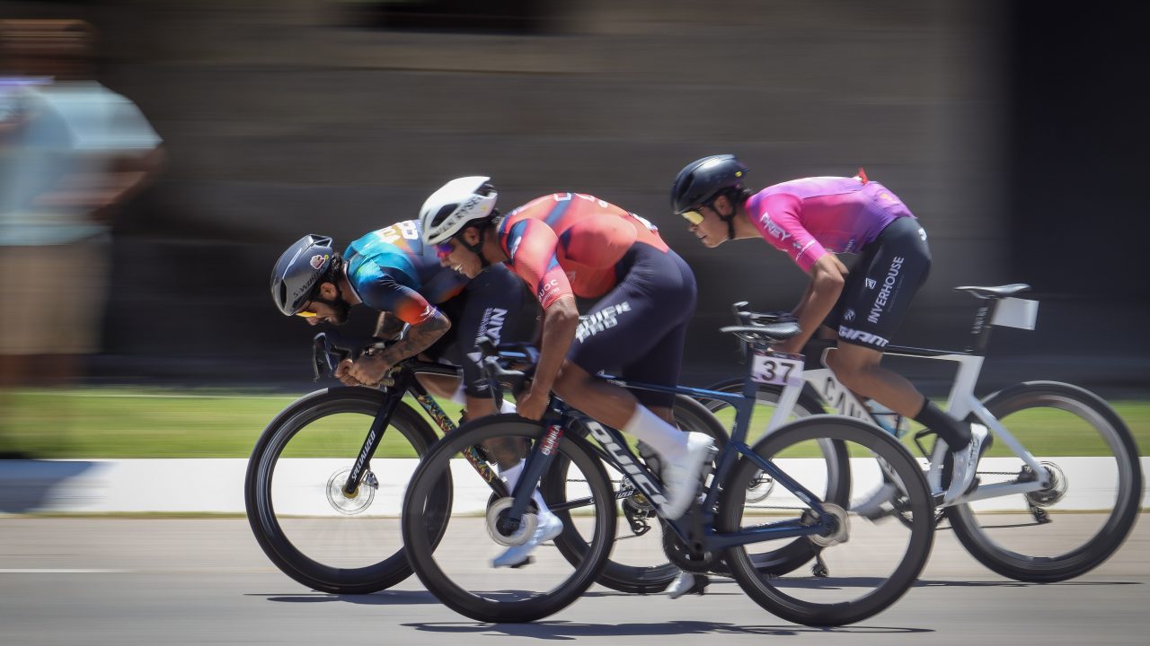¡Pura potencia! Esquivel y Romero arrasan el Criterium