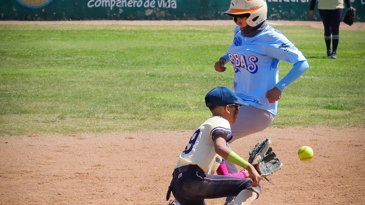 ¡Juegazo de alarido! Linces remonta y vence 9-8 a Lobas